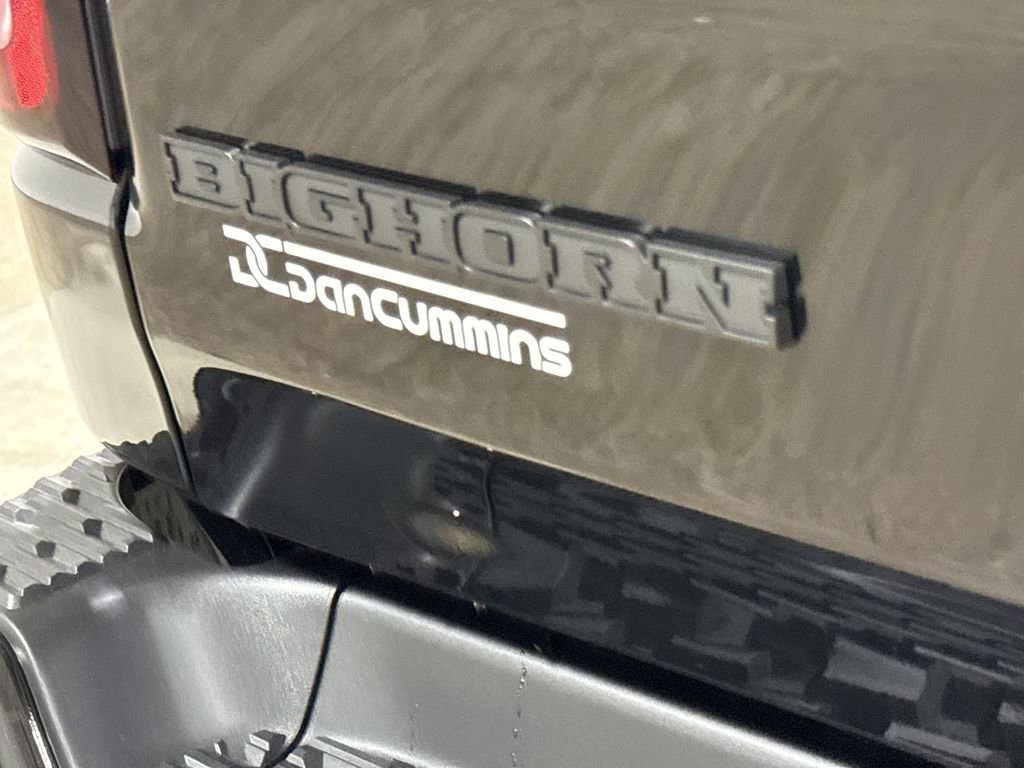 New 2026 RAM 1500 4x4 Crew Cab image 26