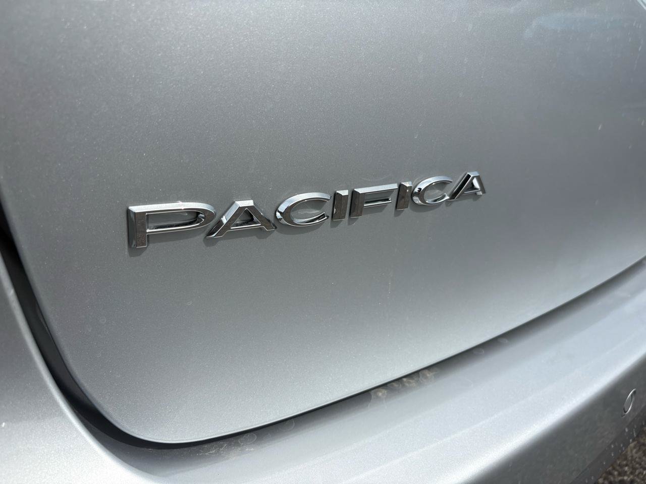 Used 2026 Chrysler Pacifica Select FWD image 50