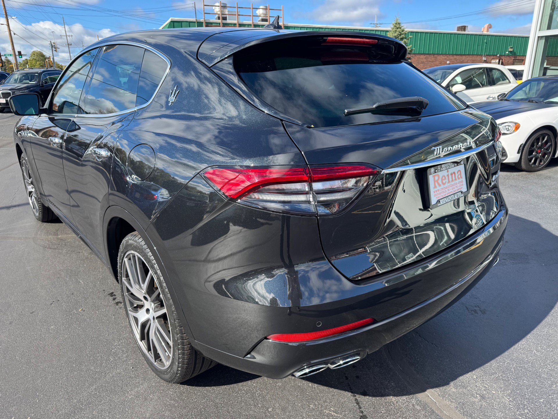 Used 2022 Maserati Levante GT AWD/4WD image 9