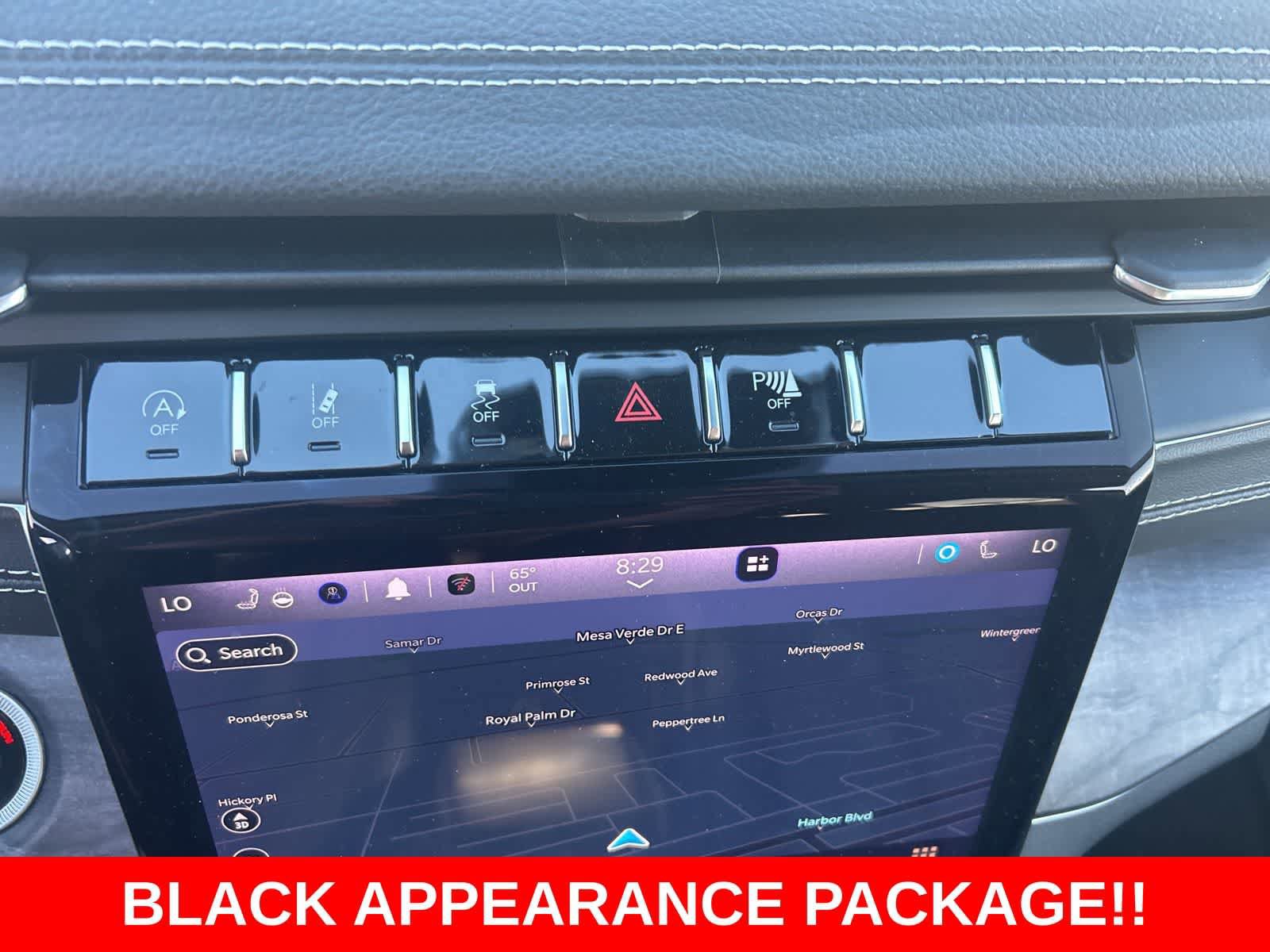 Used 2023 Jeep Grand Cherokee Limited w/ Black Appearance Package AWD/4WD image 33