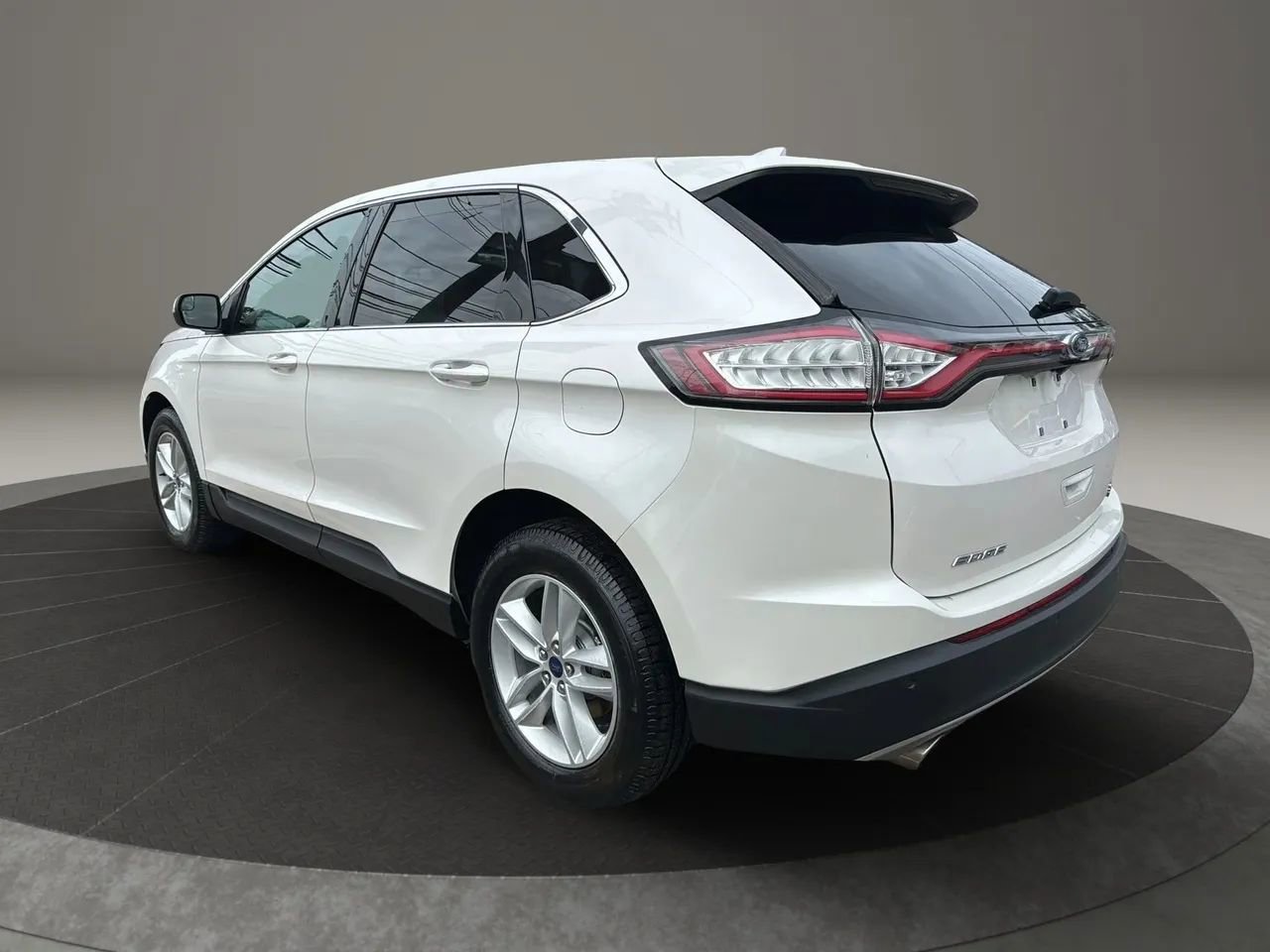 Used 2018 Ford Edge SEL w/ Equipment Group 201A image 7