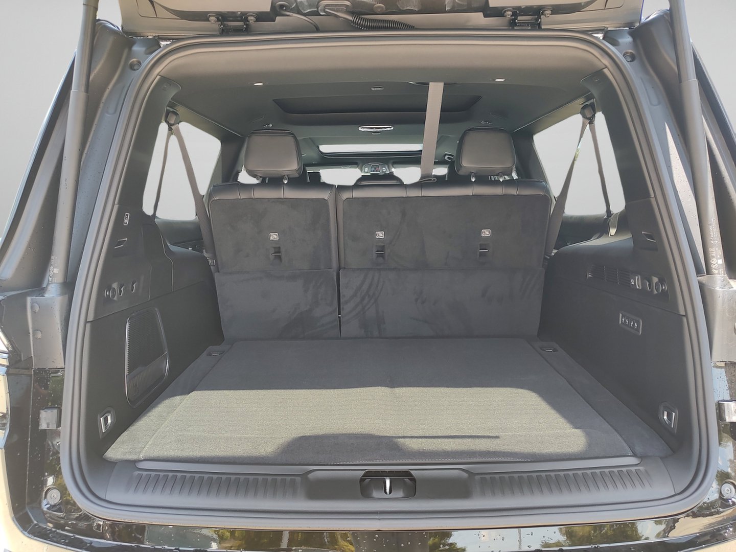 New 2026 Jeep Grand Wagoneer L Limited AWD/4WD image 32