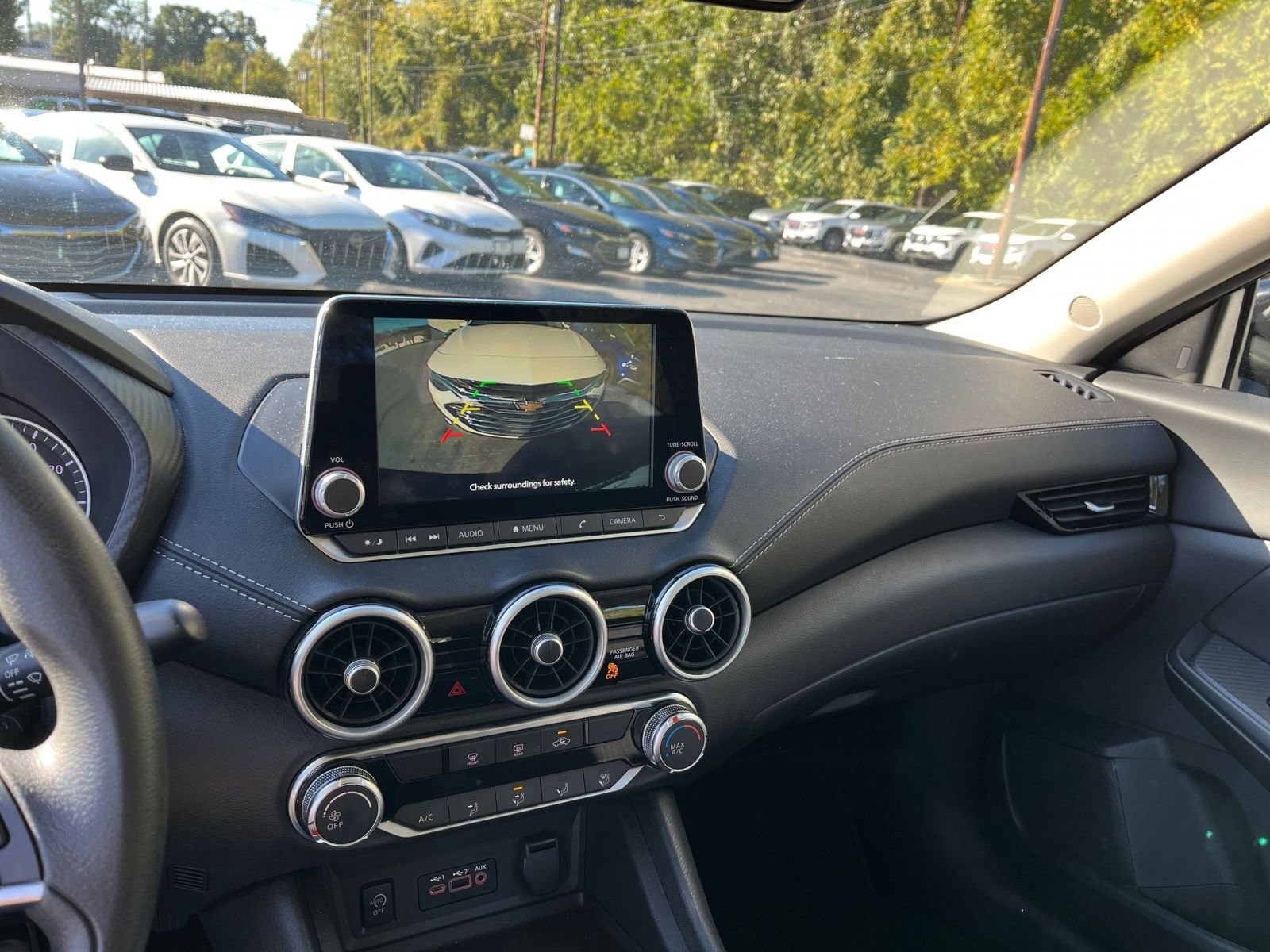 Used 2025 Nissan Sentra SV image 17