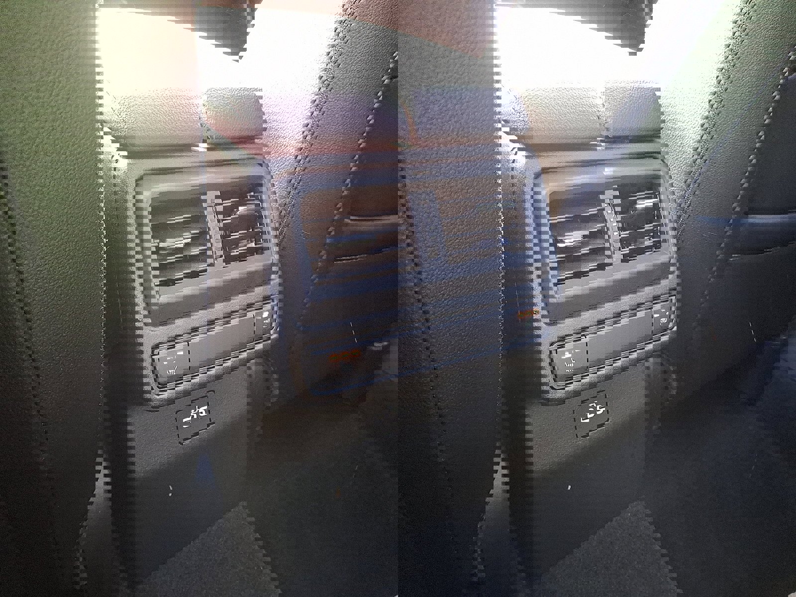 Certified 2025 MAZDA CX-50 AWD 2.5 Turbo w/ Weather Package image 12