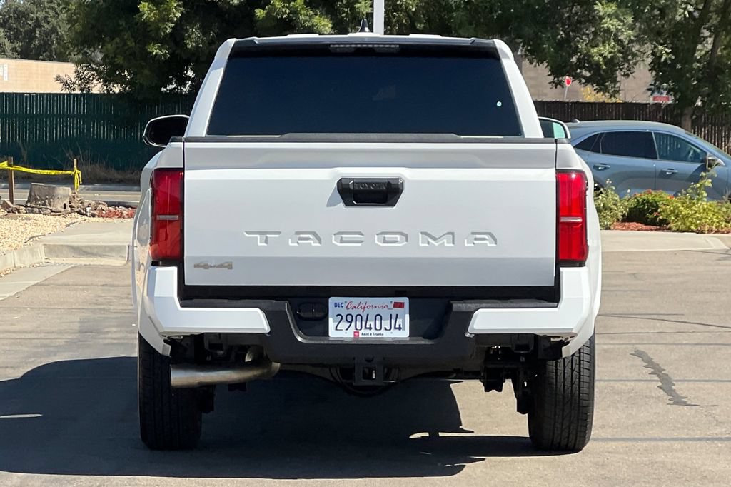 Certified 2025 Toyota Tacoma SR5 AWD/4WD image 6