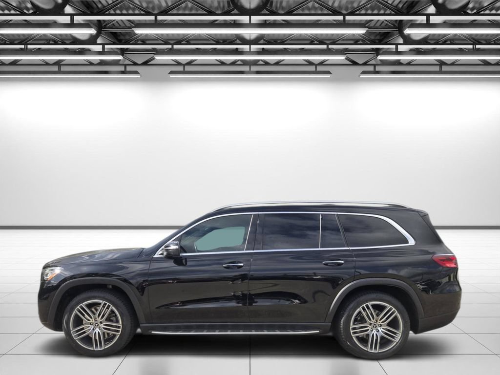 Used 2024 Mercedes-Benz GLS 450 4MATIC image 5