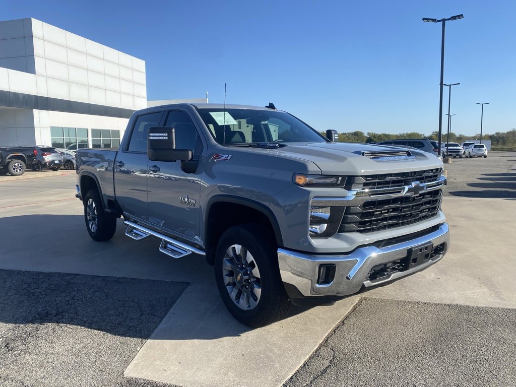 Used 2024 Chevrolet Silverado 2500 LT w/ Texas Edition image 7