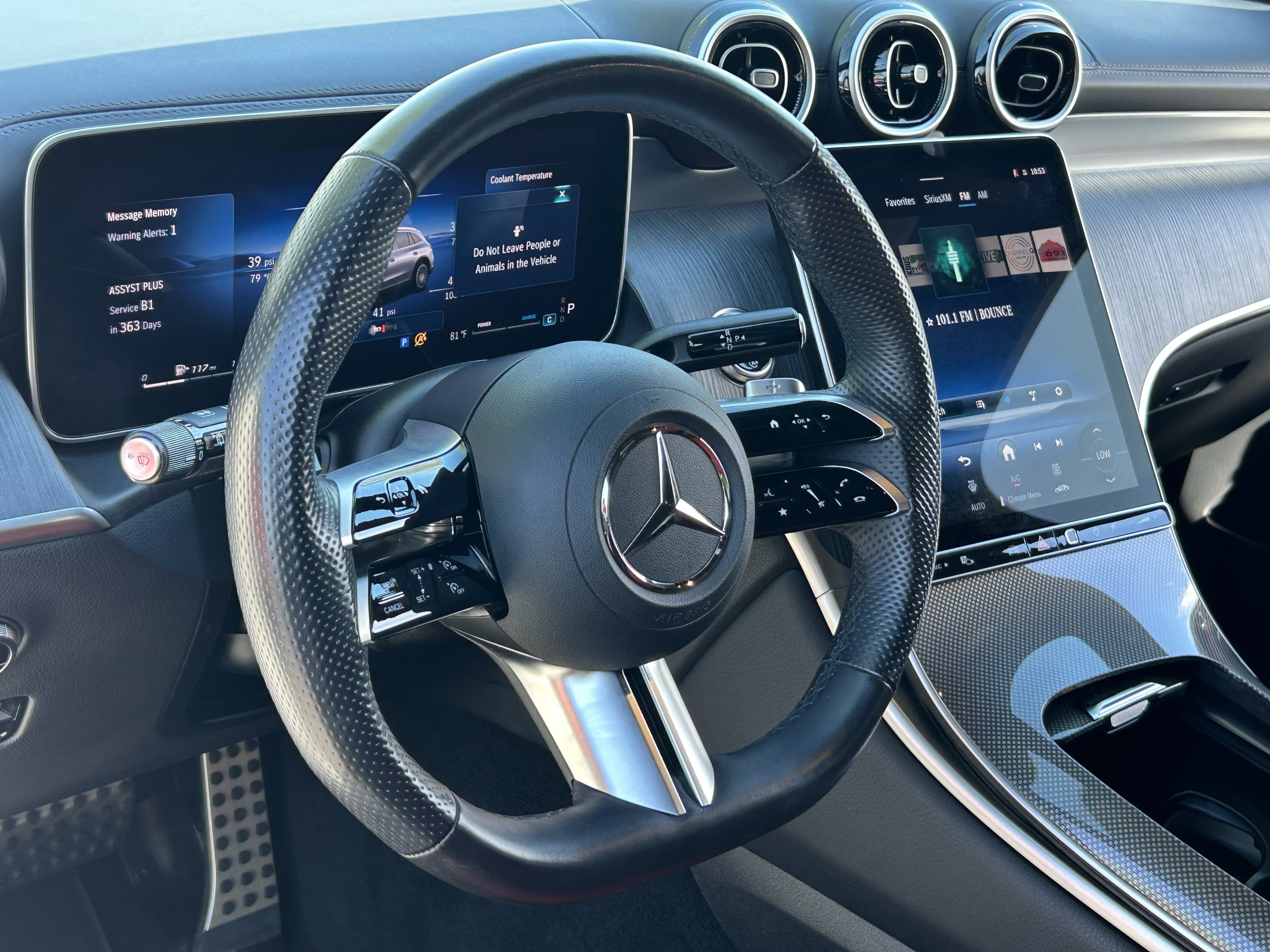 Used 2025 Mercedes-Benz GLC 300 image 27