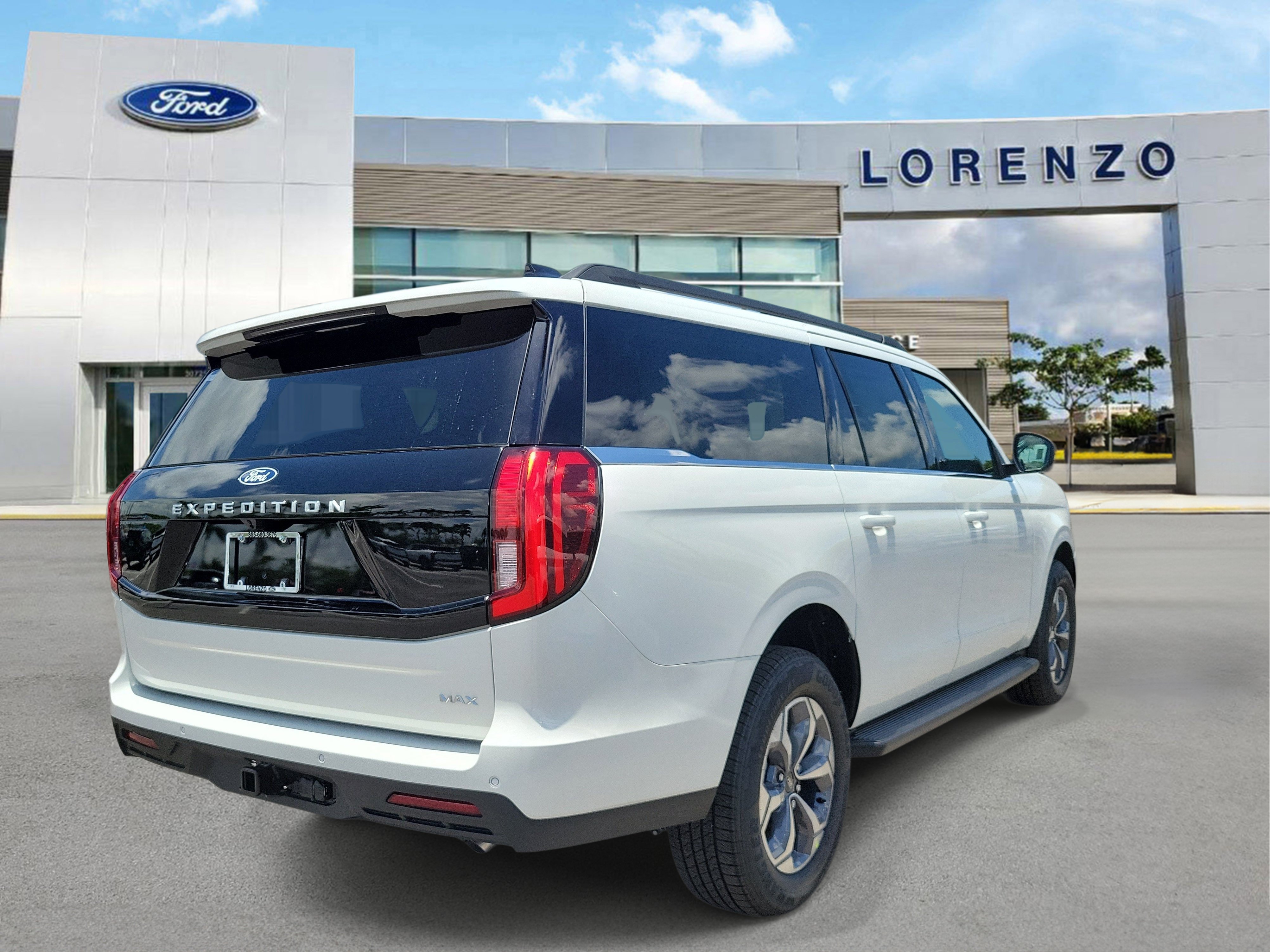 New 2027 Ford Expedition Max Active RWD image 4