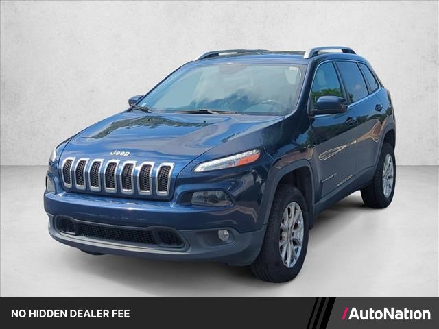 Used 2018 Jeep Cherokee Latitude Plus w/ Cold Weather Group AWD/4WD image 1