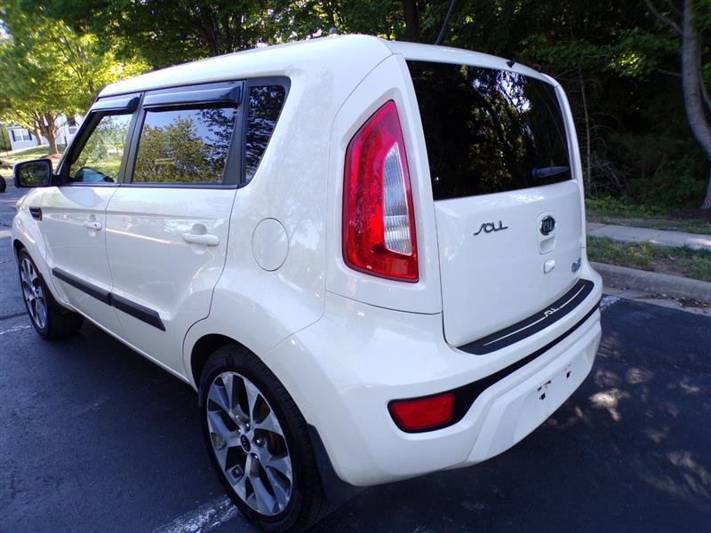Used 2012 Kia Soul ! FWD image 6
