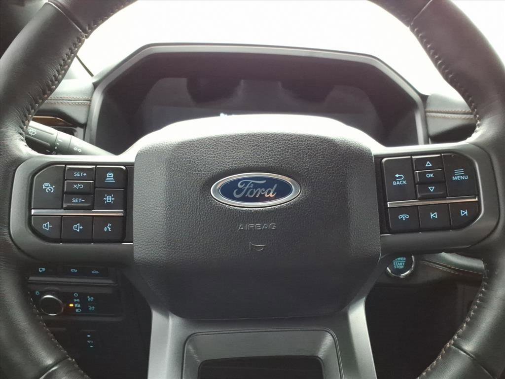 Used 2022 Ford F150 Lightning Lariat image 19