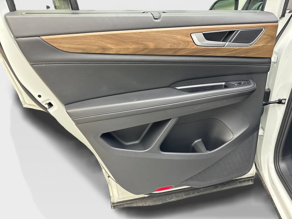 Used 2024 Volkswagen Atlas SE w/ Panoramic Sunroof Package FWD image 36