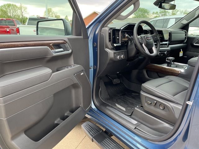 New 2026 GMC Sierra 1500 Elevation w/ Elevation Premium Package image 9