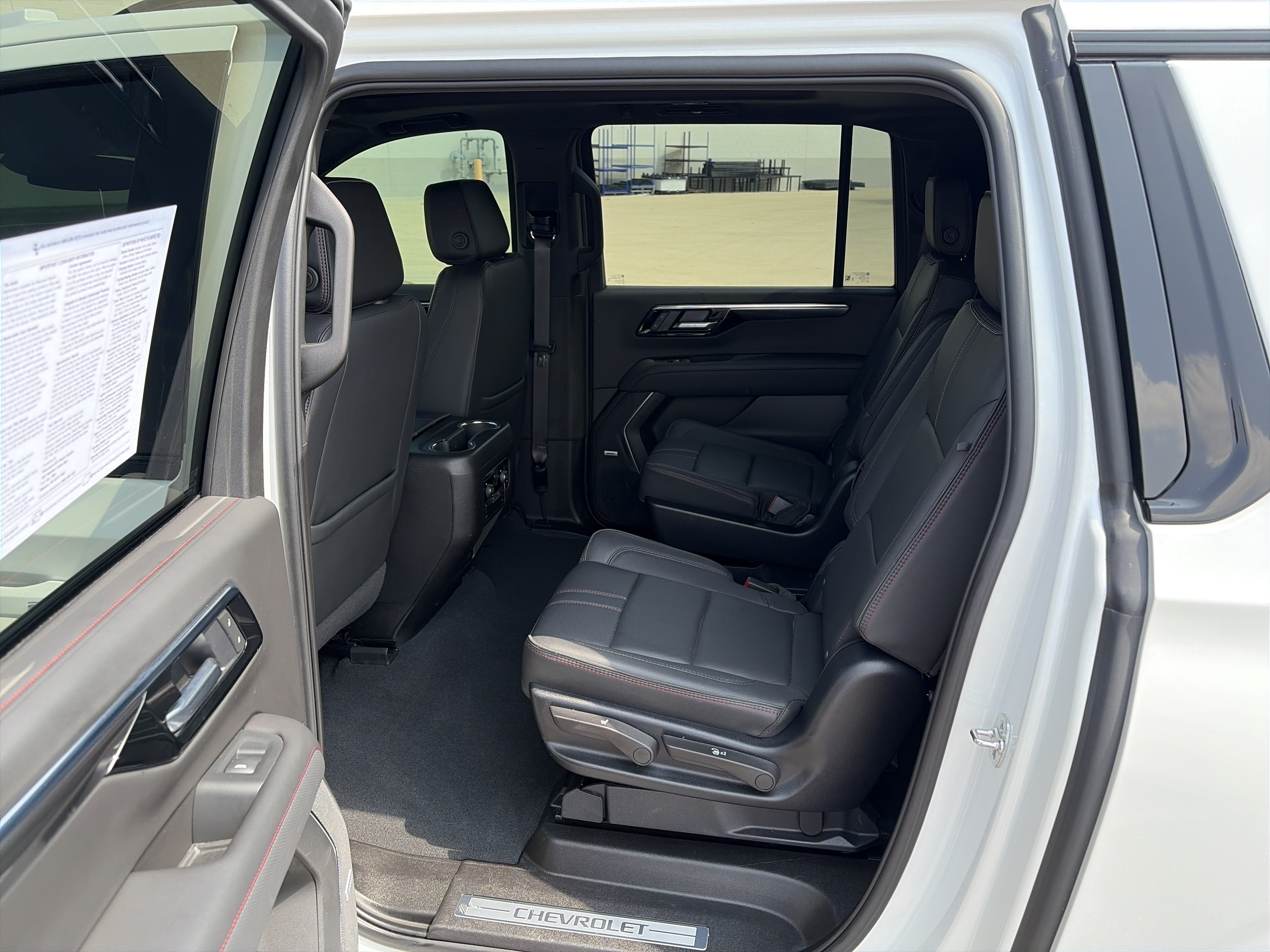 Used 2025 Chevrolet Suburban RST w/ Comfort Package AWD/4WD image 12