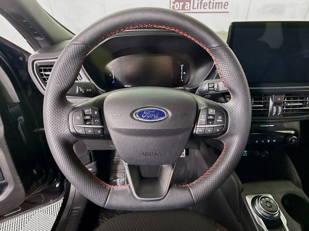 Used 2023 Ford Escape ST-Line w/ Tech Pack #1 FWD image 18
