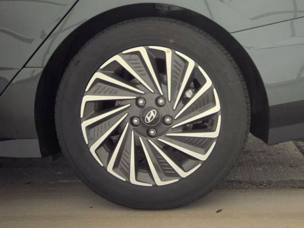 Used 2025 Hyundai Sonata SEL image 22