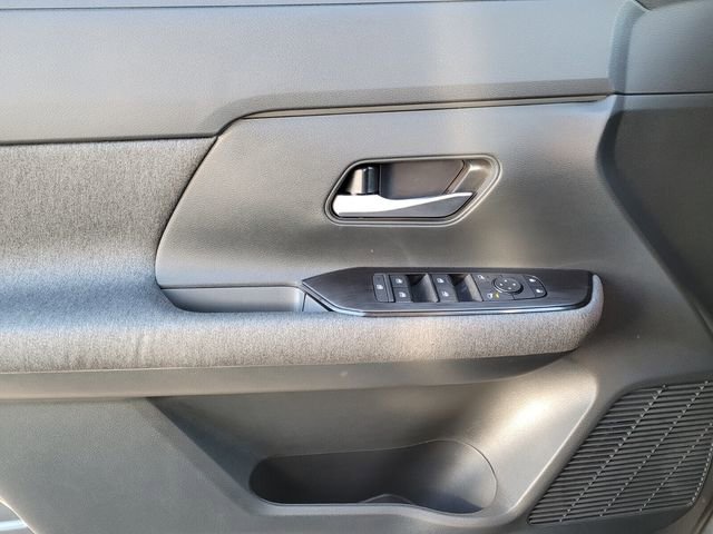 New 2026 Nissan Kicks SV w/ Cold Weather Package FWD image 18