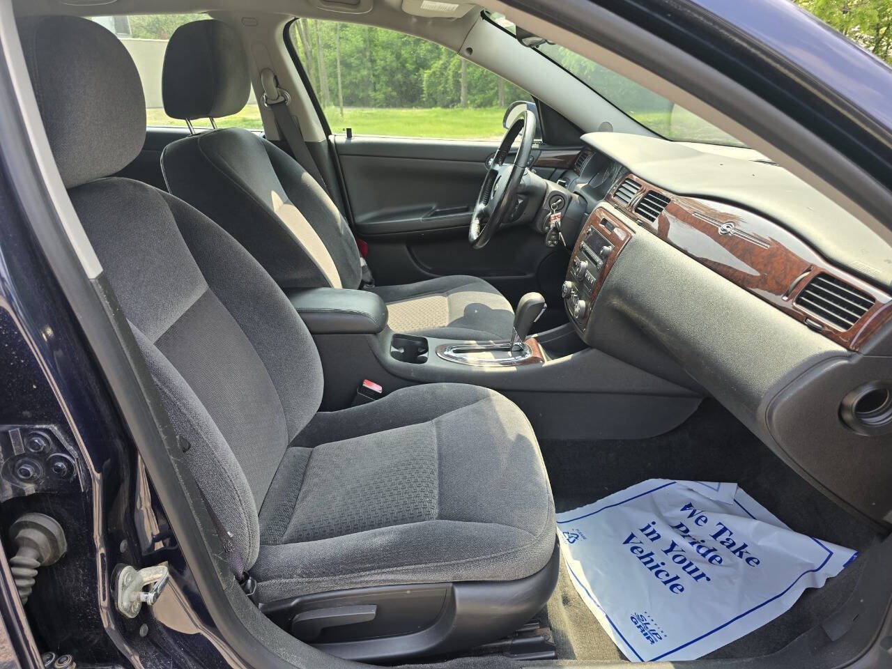 Used 2011 Chevrolet Impala LT FWD image 13
