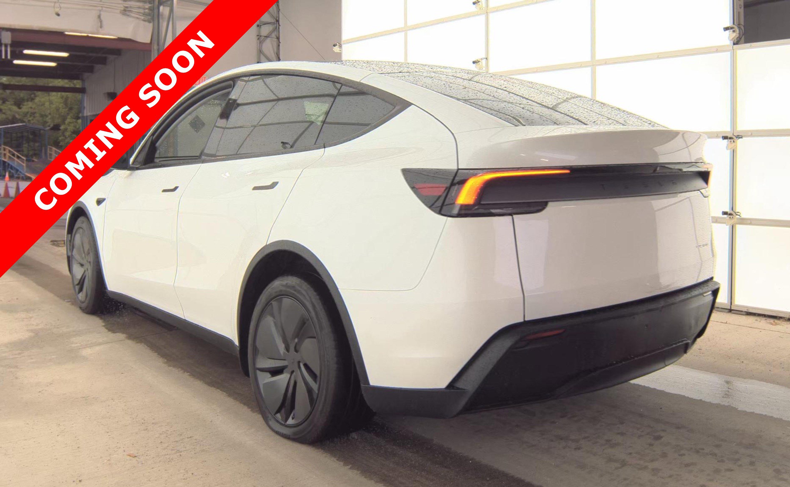 Used 2026 Tesla Model Y Long Range AWD/4WD image 3