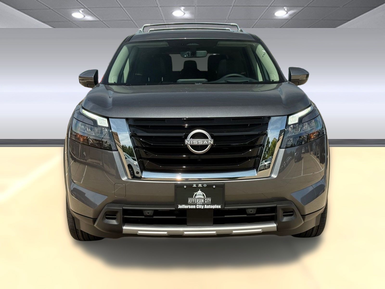New 2025 Nissan Pathfinder Platinum image 6