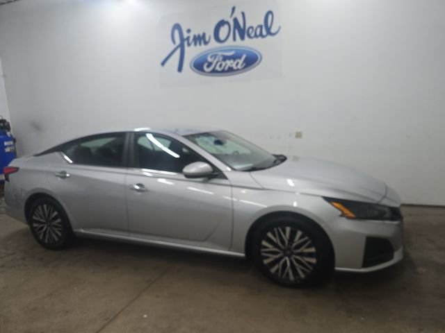 Used 2023 Nissan Altima 2.5 SV