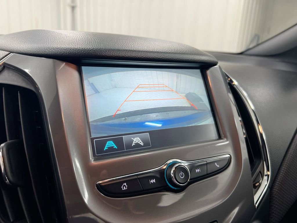 Used 2018 Chevrolet Cruze LT w/ RS Package FWD image 15