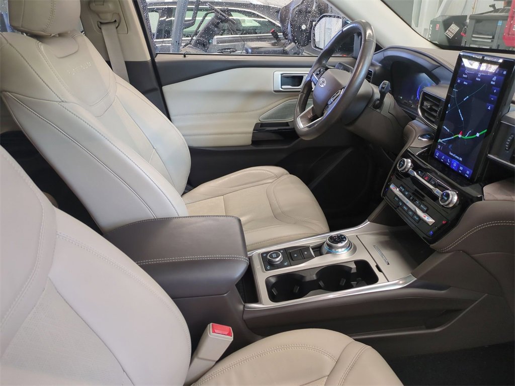 Used 2023 Ford Explorer Platinum w/ Technology Package image 38