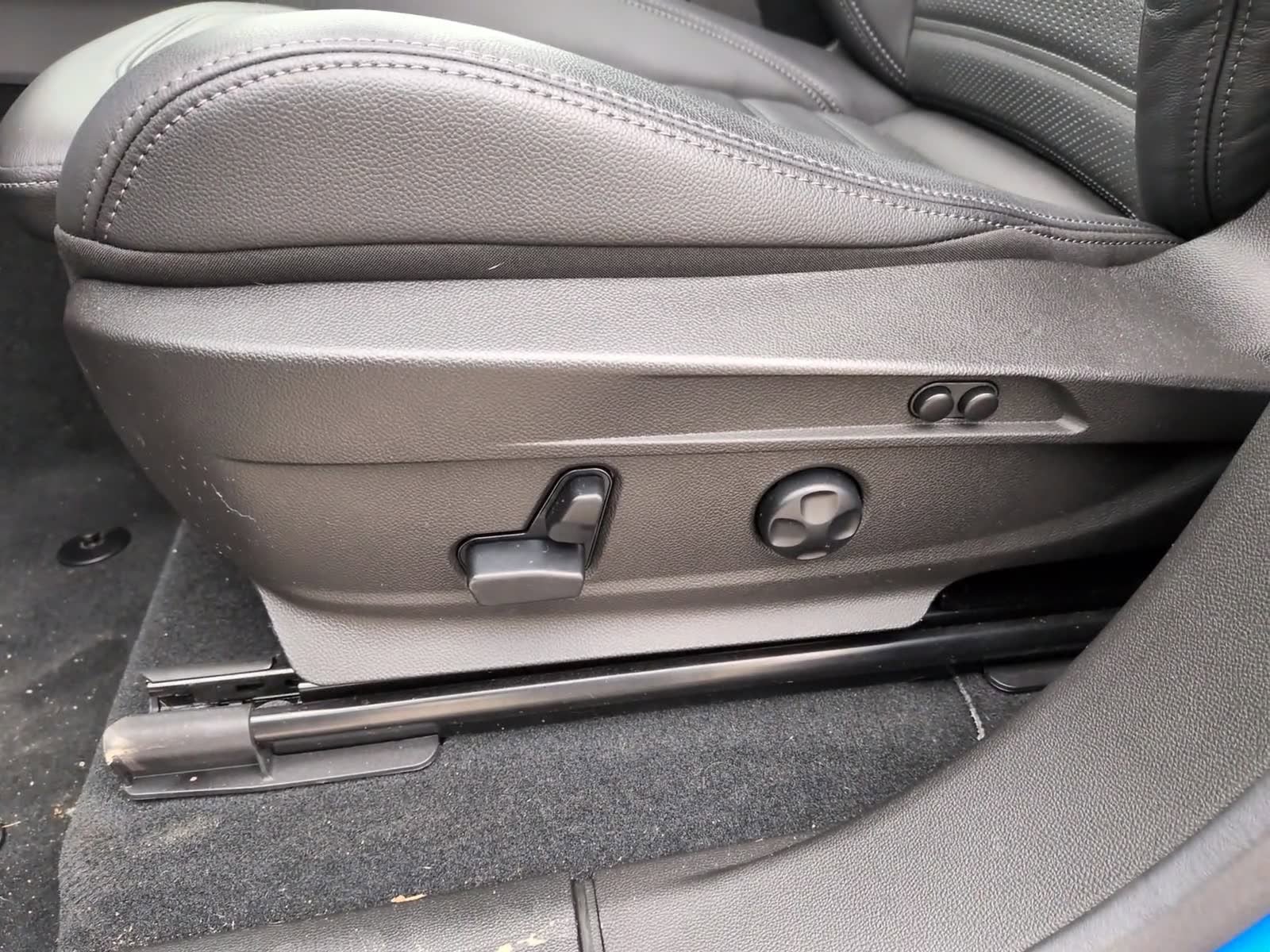 Used 2024 Alfa Romeo Stelvio Veloce image 24