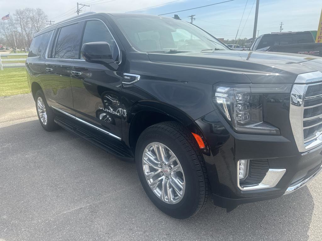 Certified 2023 GMC Yukon XL SLT AWD/4WD image 9