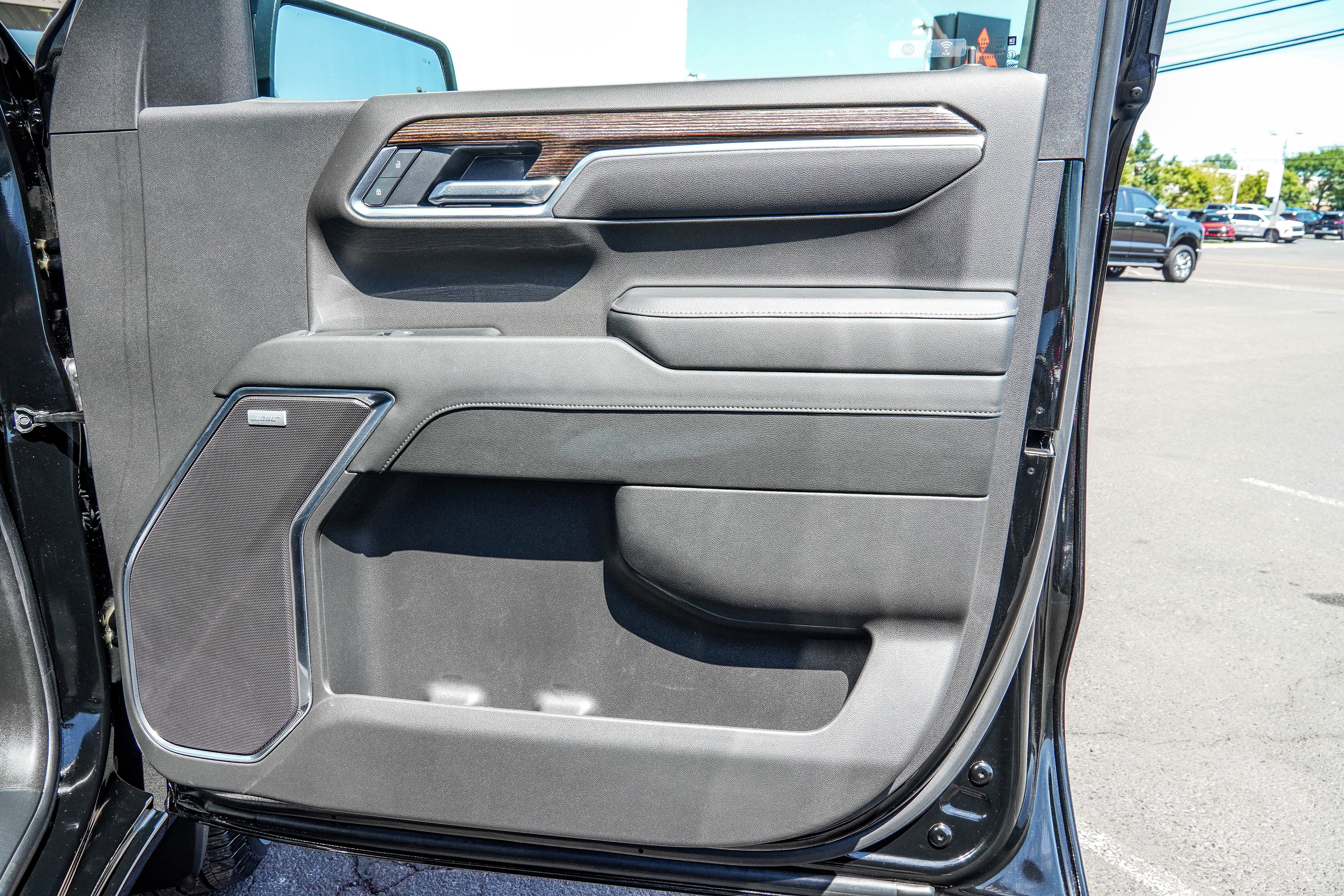 Used 2025 GMC Sierra 1500 Elevation w/ Elevation Premium Package image 32