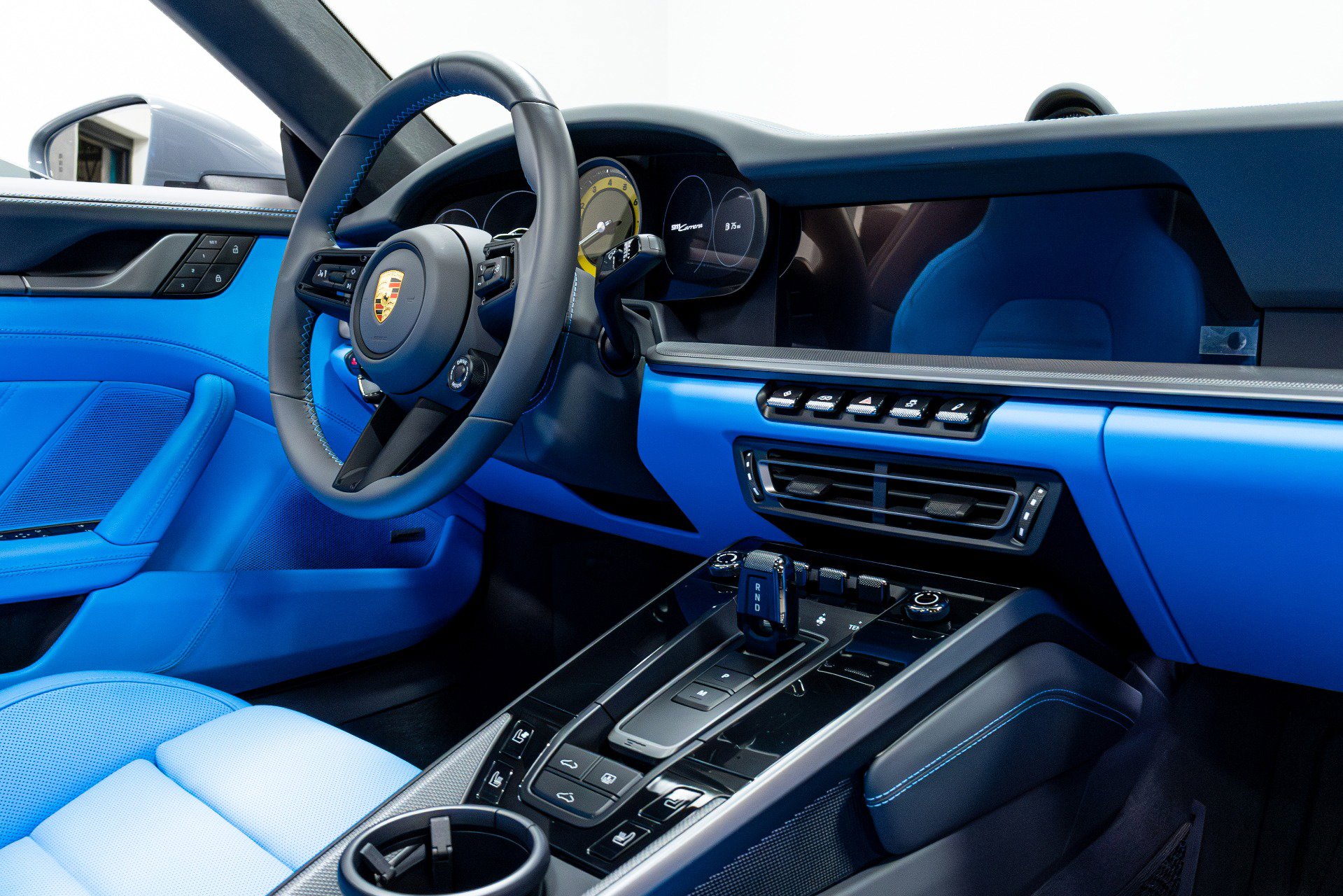 Used 2024 Porsche 911 Carrera image 28