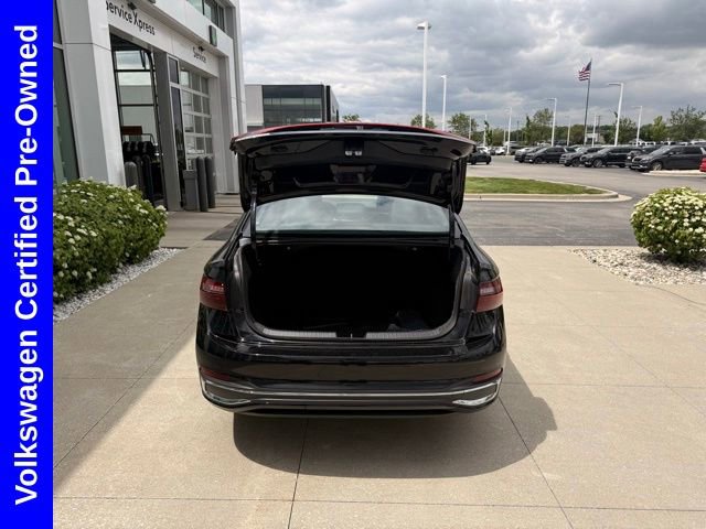 Used 2025 Volkswagen Jetta SEL FWD image 7