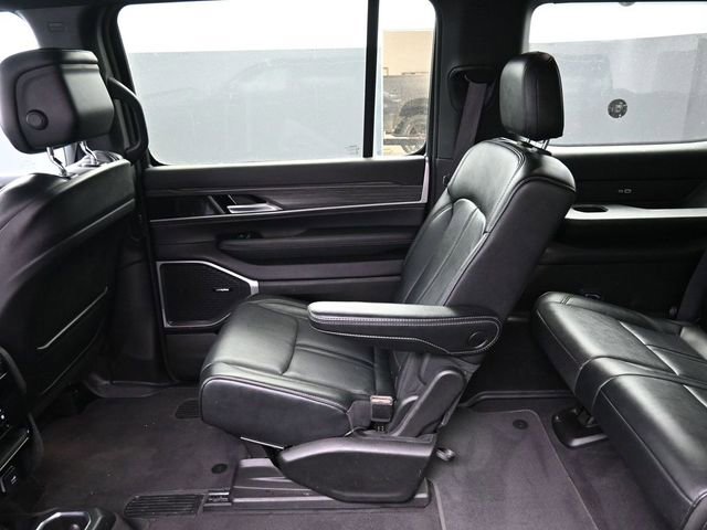Used 2024 Jeep Wagoneer Series II AWD/4WD image 14