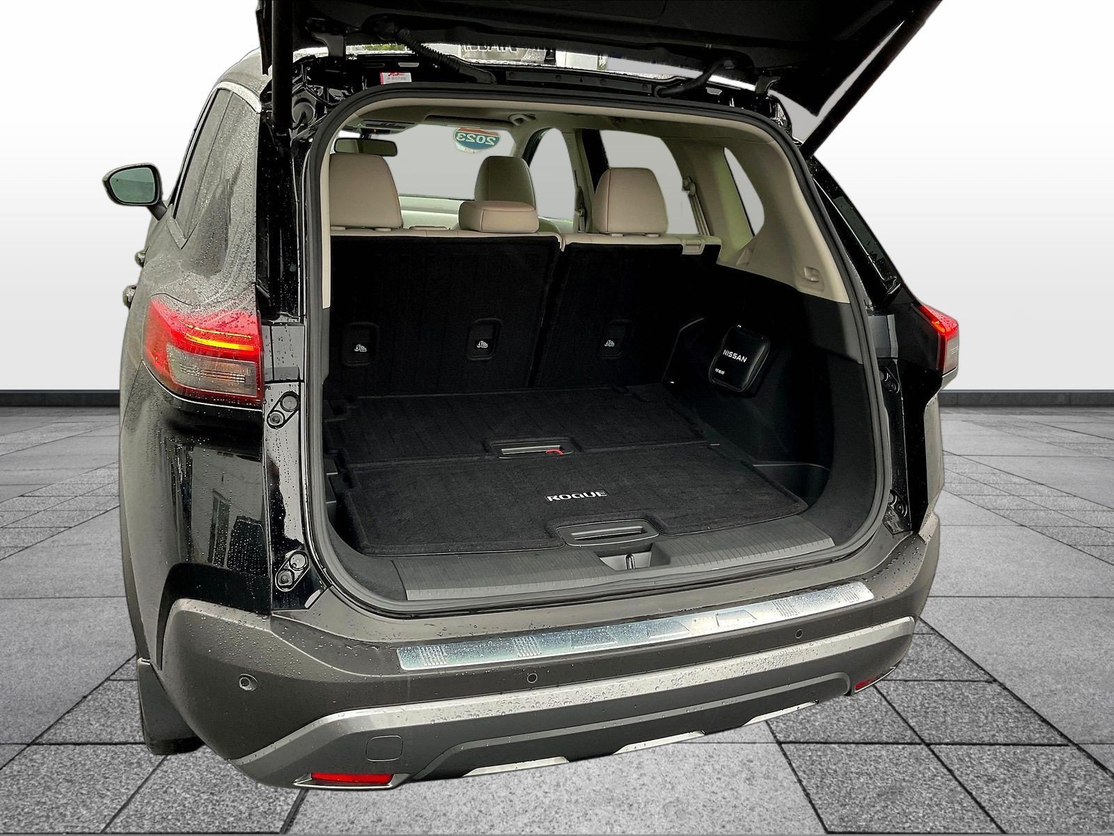 Certified 2023 Nissan Rogue SL w/ SL Premium Package AWD/4WD image 9