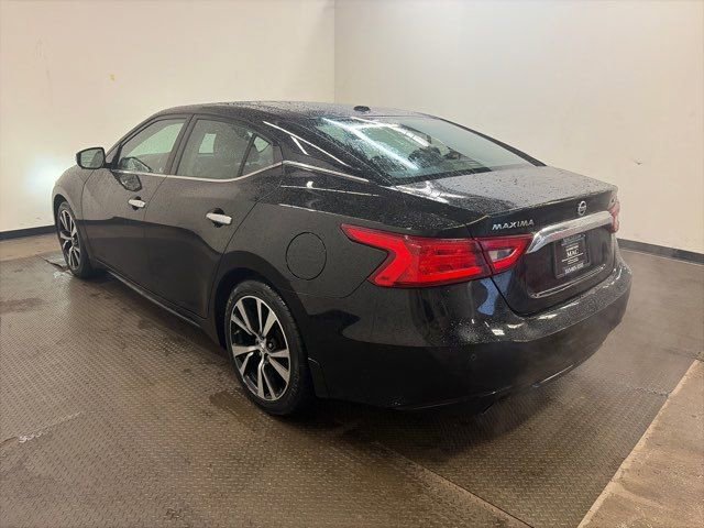 Used 2017 Nissan Maxima Platinum image 4
