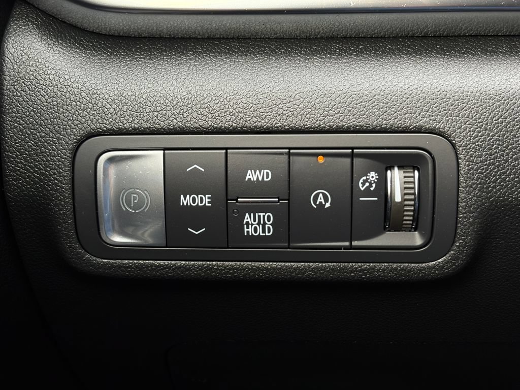 Used 2025 GMC Terrain Elevation AWD/4WD image 17