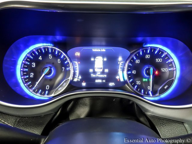 Used 2020 Chrysler Pacifica Limited w/ Advanced Safetytec Group image 14