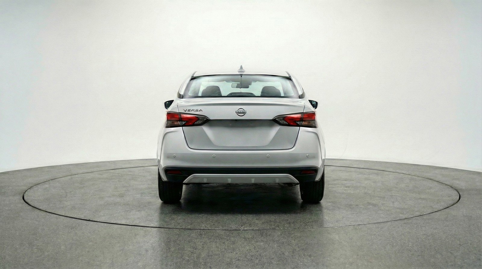 Used 2025 Nissan Versa SV image 7