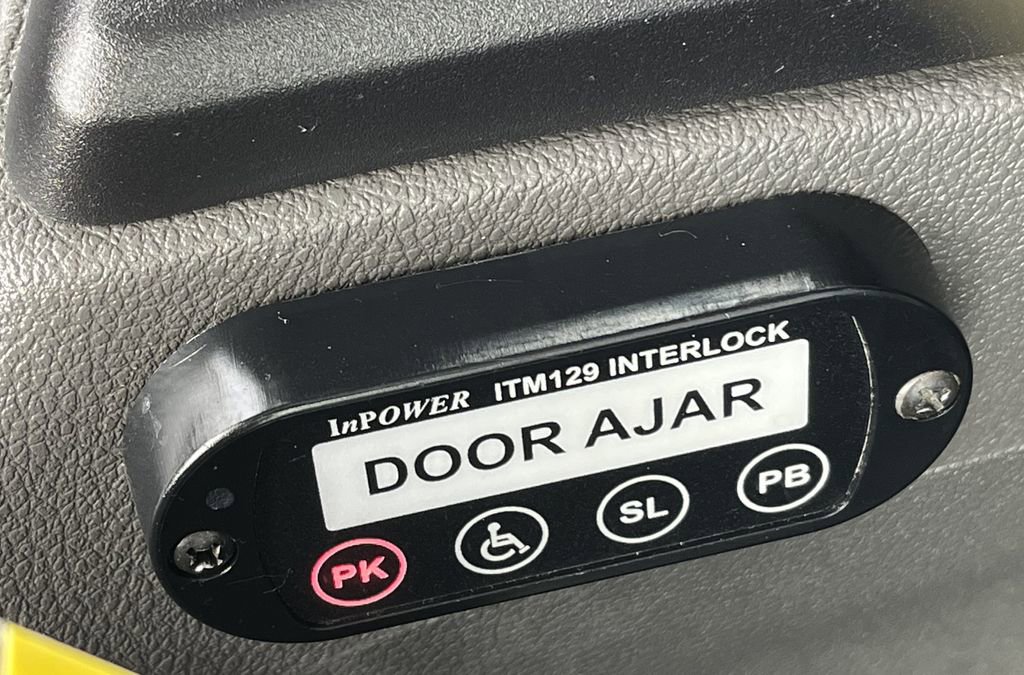 Used 2021 Ford Transit 350 XLT image 23