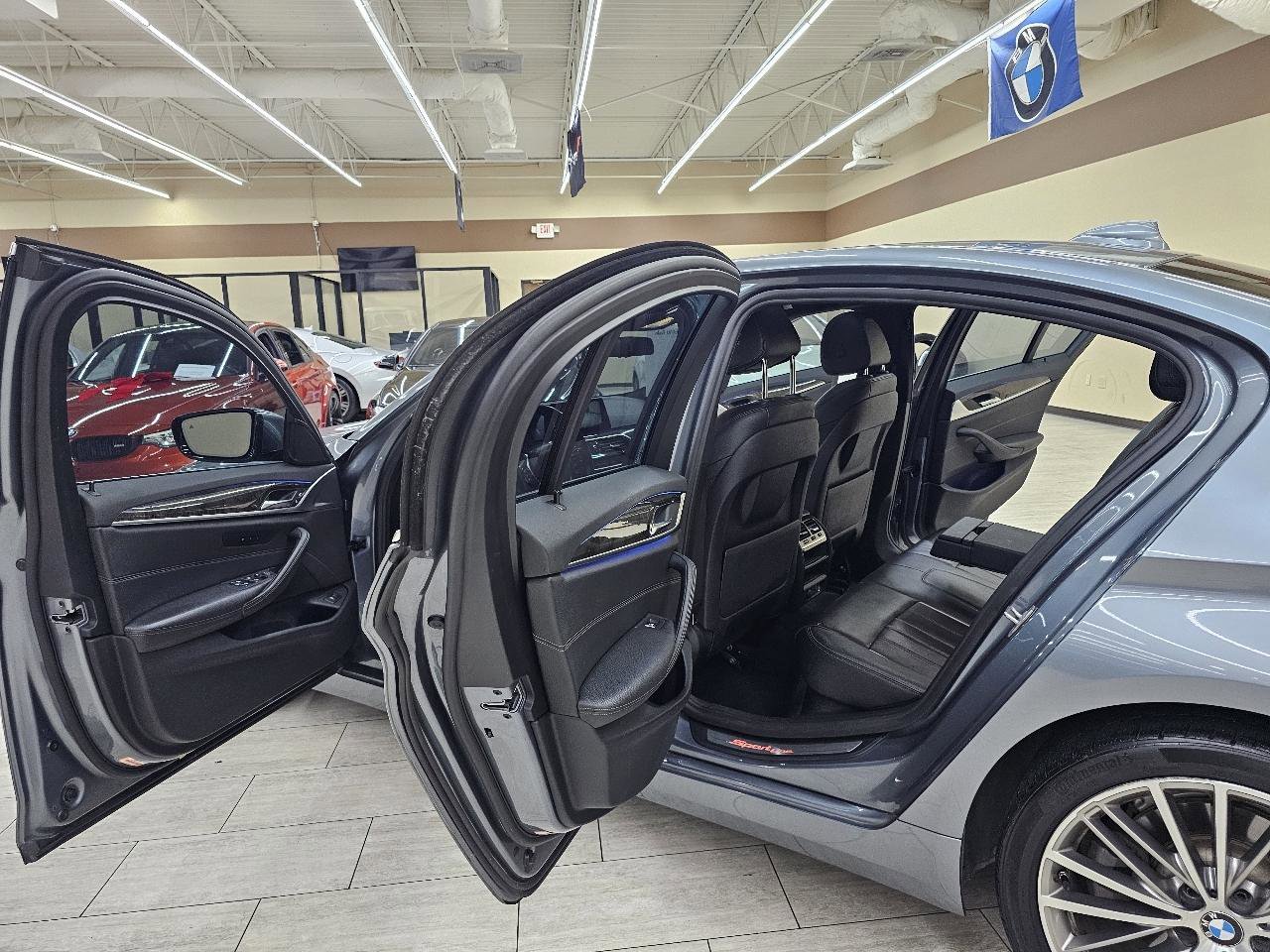 Used 2018 BMW 530i image 16