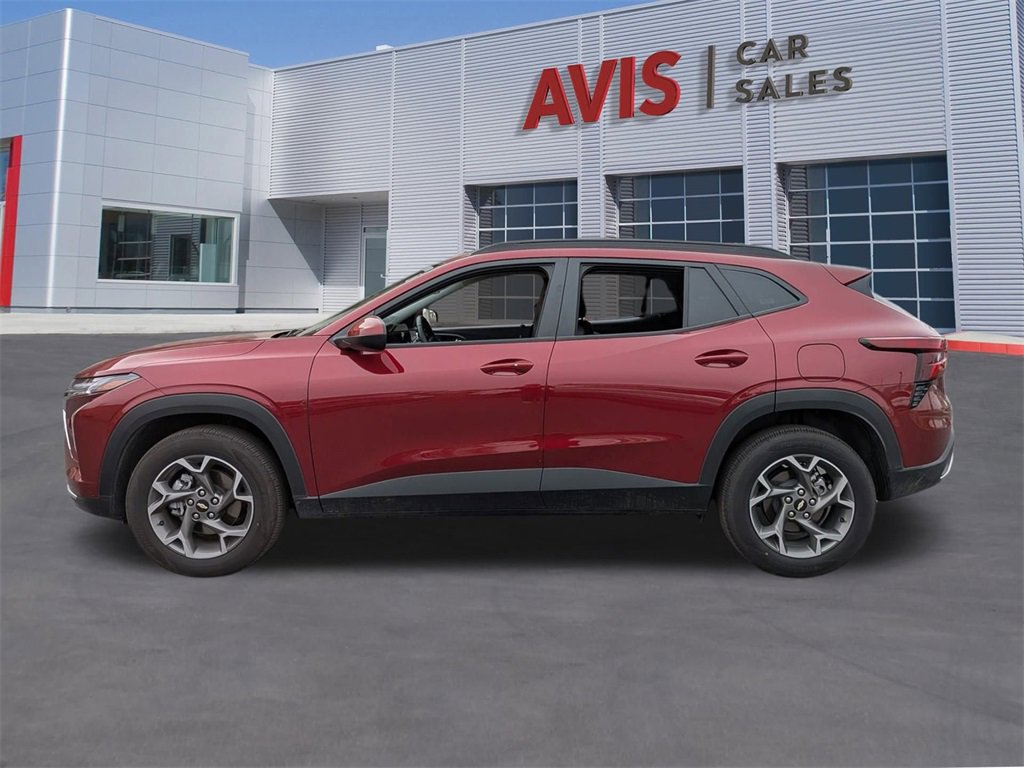 Used 2025 Chevrolet Trax LT w/ LT Convenience Package image 10