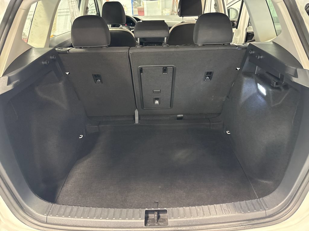 Used 2025 Volkswagen Taos S FWD image 39