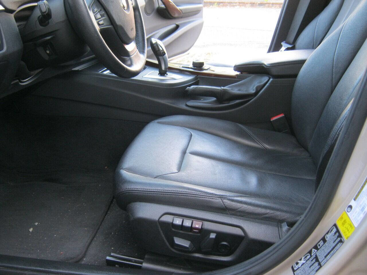 Used 2013 BMW 328i xDrive Sedan image 9