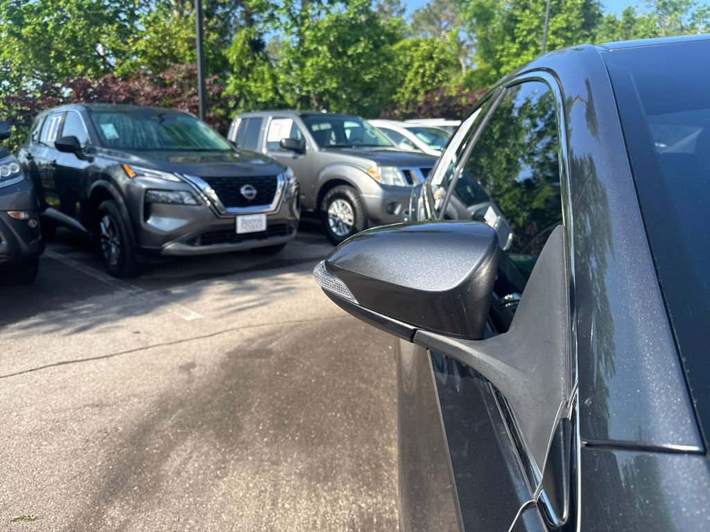 Used 2017 Toyota Avalon XLE Premium image 39