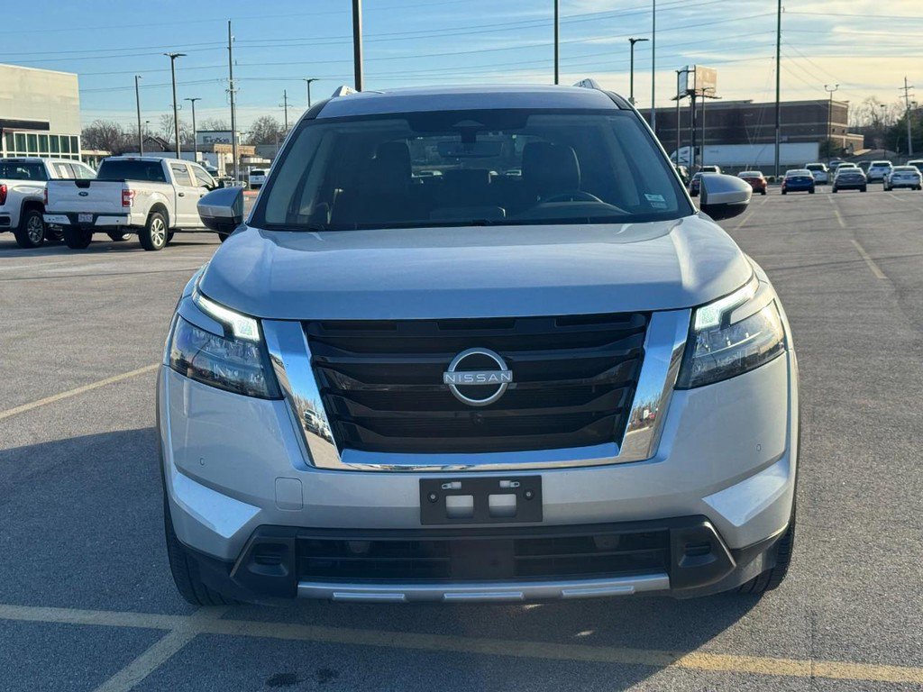 Used 2025 Nissan Pathfinder SL image 9