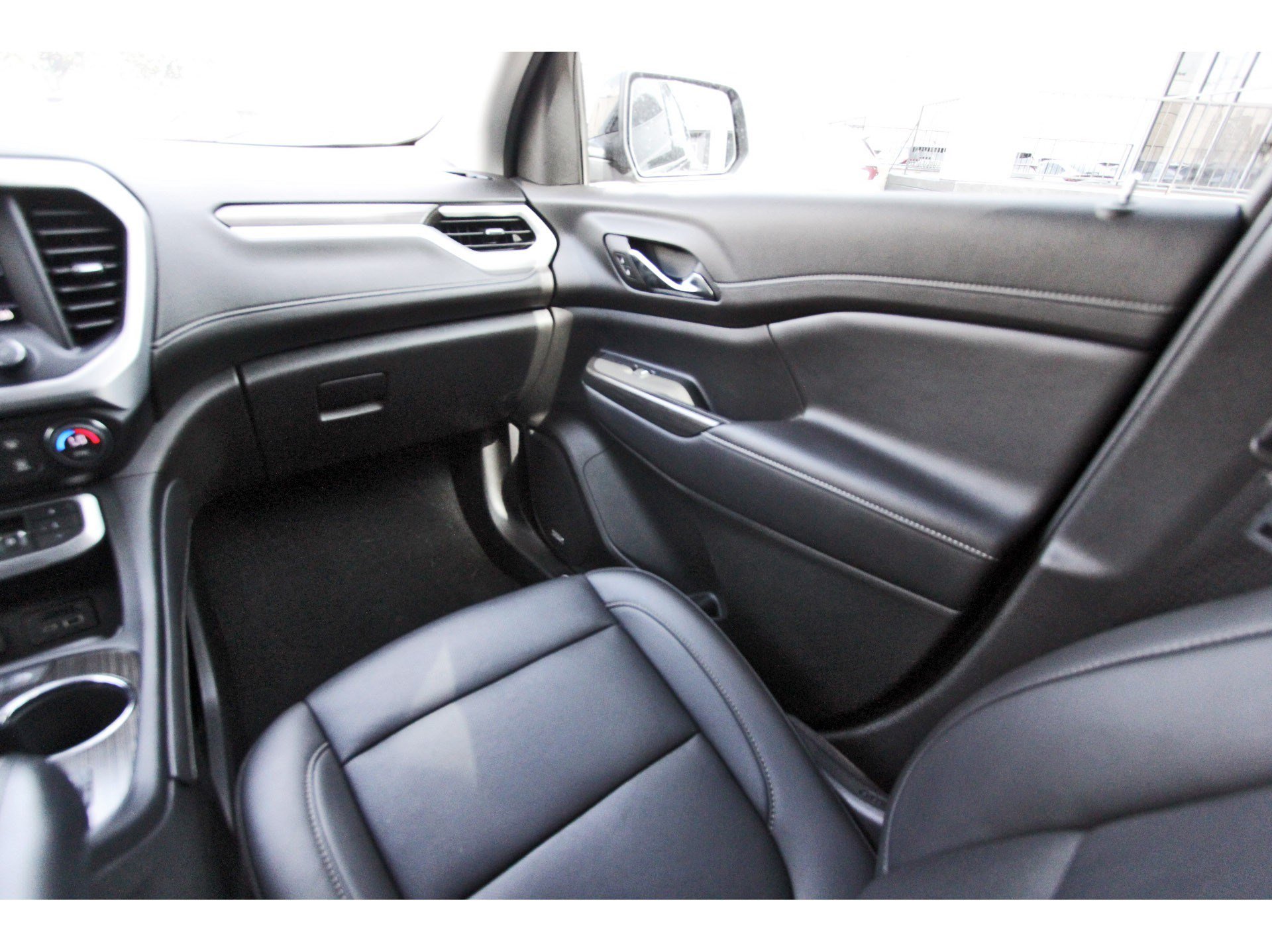 Used 2021 GMC Acadia SLT w/ Elevation Edition FWD image 11