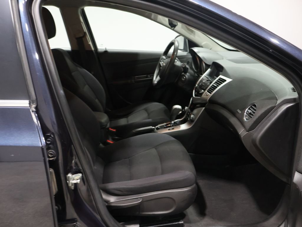 Used 2015 Chevrolet Cruze LT image 22