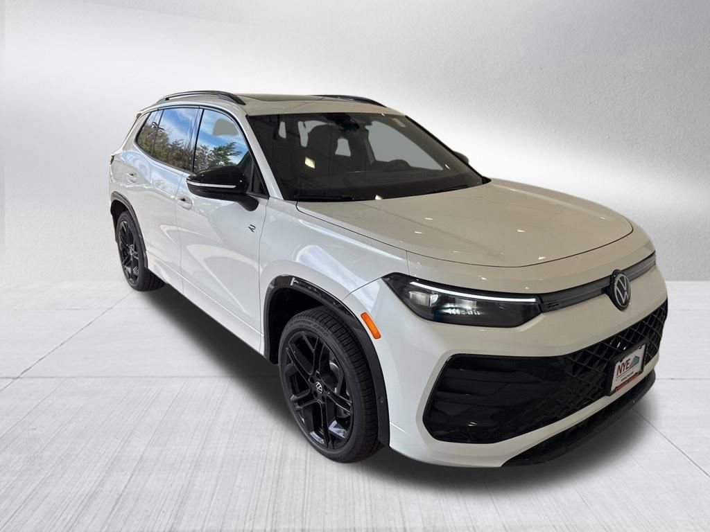 New 2025 Volkswagen Tiguan SE R-Line image 7
