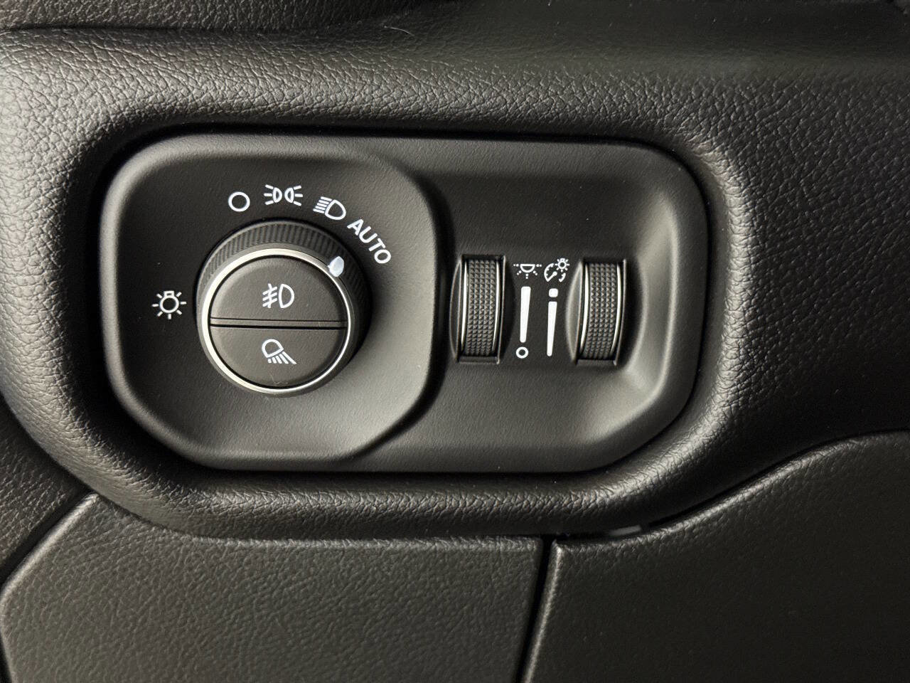 Used 2026 RAM 3500 Laramie w/ Night Edition AWD/4WD image 82
